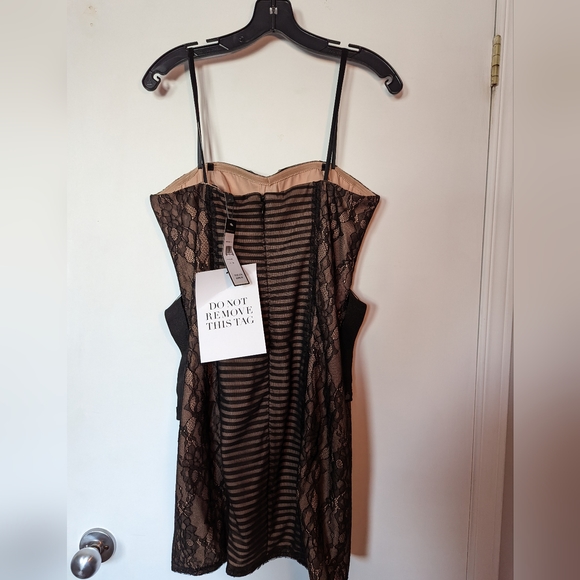BCBG black and nude lace overlay strapless dress - size 10 NWT - Picture 4 of 16